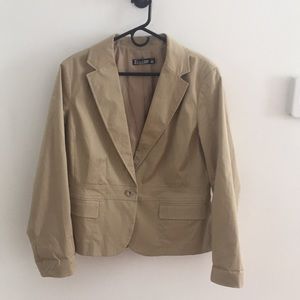 Brand new- NY & CO tan blazer